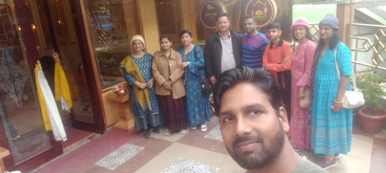 Group stopping for shopping on a Gangtok evening walk